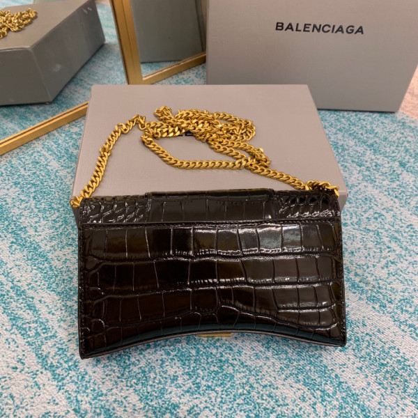 Ba*len*cia*ga hourglass wallet on chain