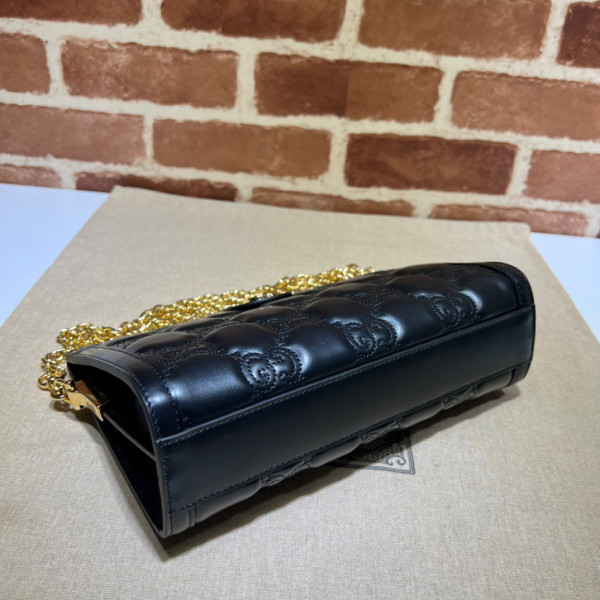 G*u*i gg matelassé leather shoulder bag