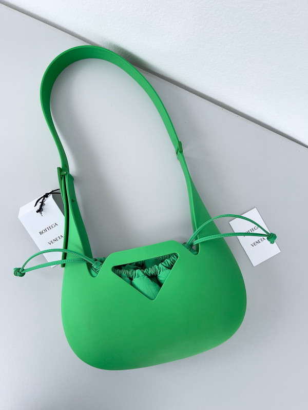 bo*te*ga Ve*ne*ta punch