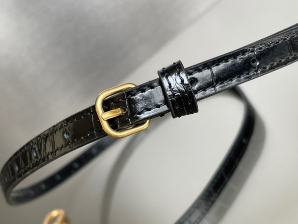 Ba*len*cia*ga hourglass