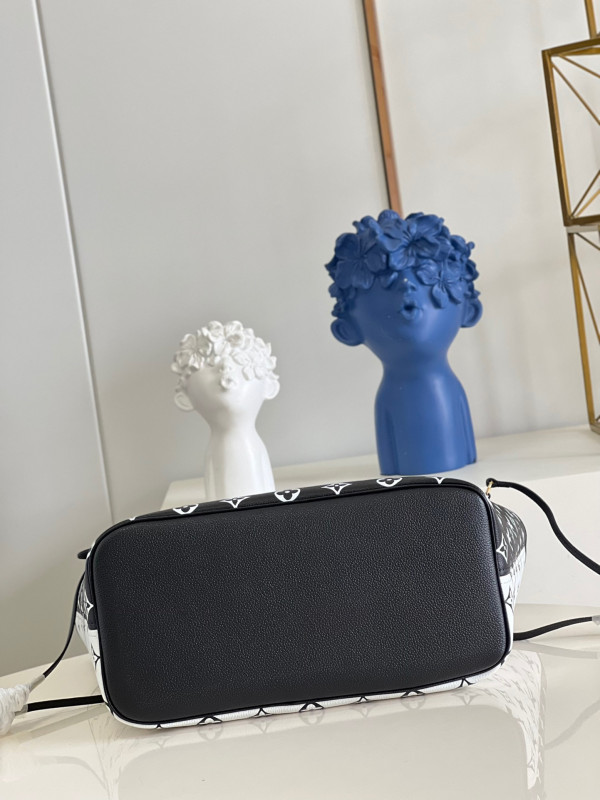 l0*is V*t0n neverfull mm