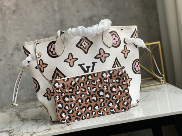 l0*is V*t0n neverfull mm