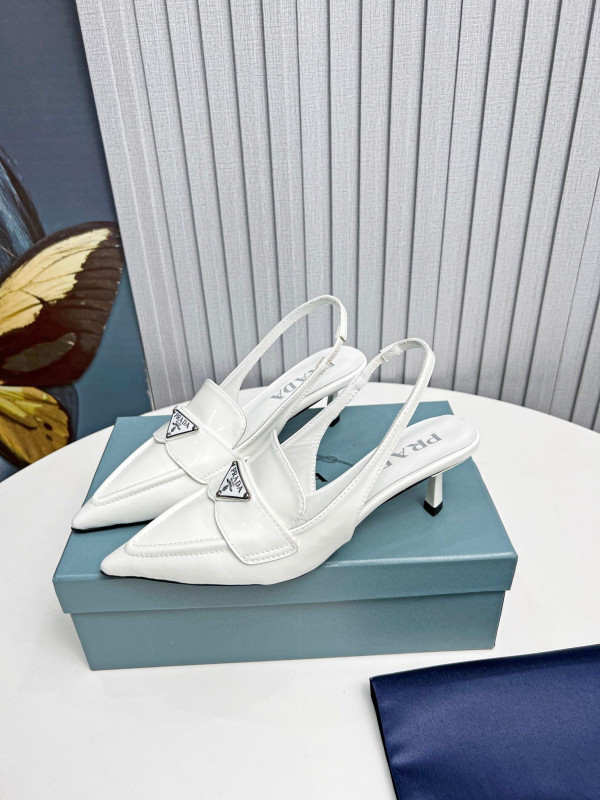 Pra*a patent leather slingbacks