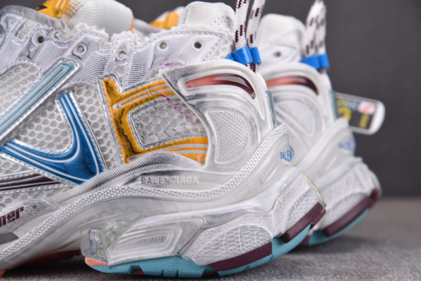 Ba*len*cia*ga runner