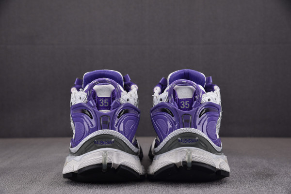 Ba*len*cia*ga runner