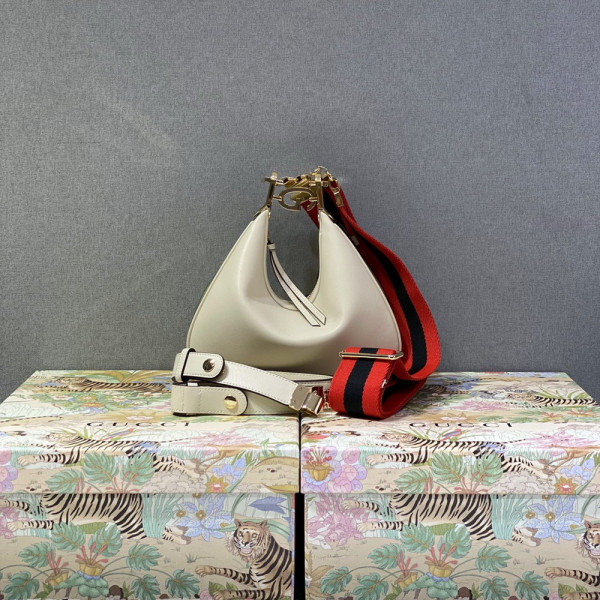 G*u*i attache small shoulder bag