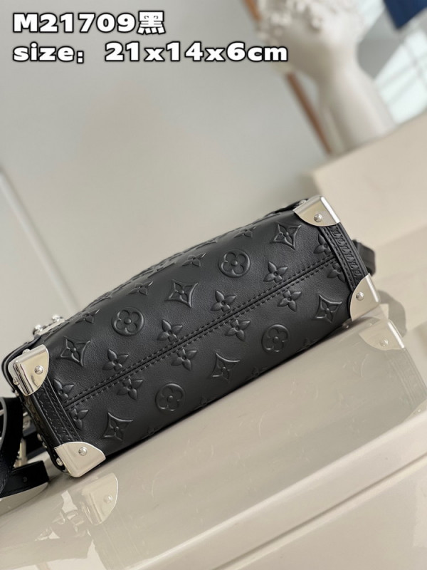 l0*is V*t0n side trunk mm