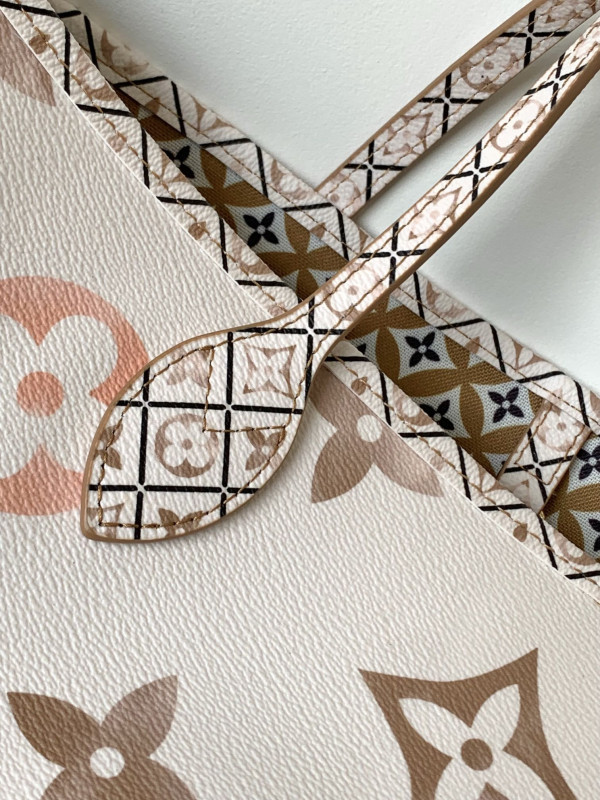 l0*is V*t0n neverfull mm