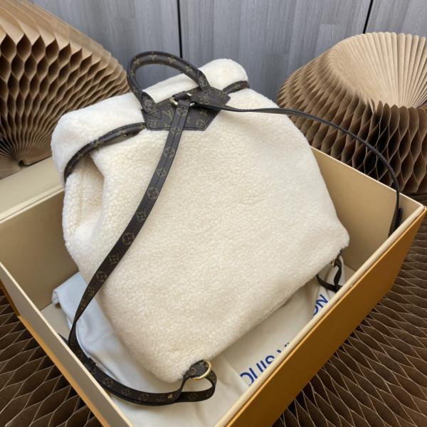 l0*is V*t0n ski backpack