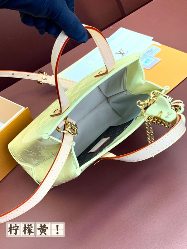 l0*is V*t0n reade pm