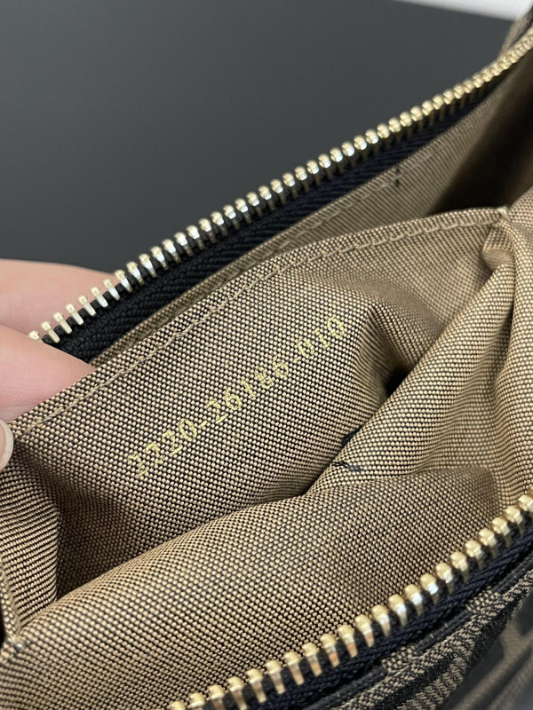 F**di vintage bag-16x9x11cm