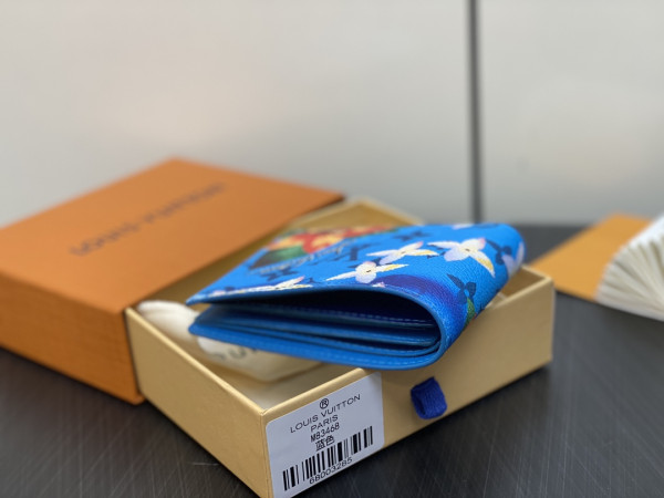 l0*is V*t0n slender wallet-11*8.5*2cm