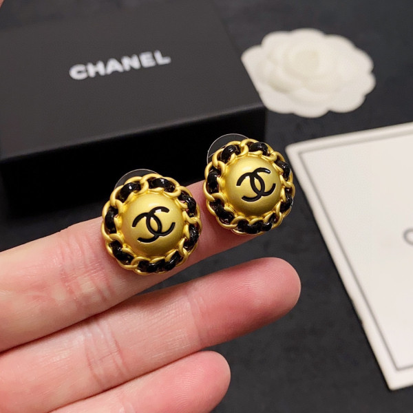 CL EARRINGS