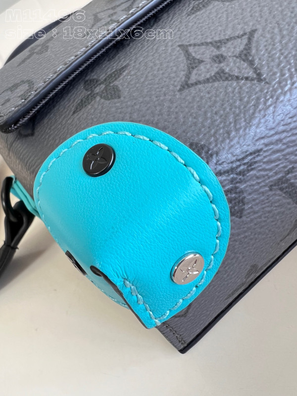 l0*is V*t0n steamer wearable wallet-18*11*6.5cm