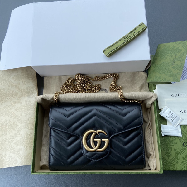 g*u*i gg marmont S*per mini bag