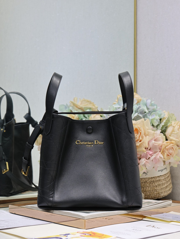 Diro Medium Signature Bucket Bag - 24*23*14CM
