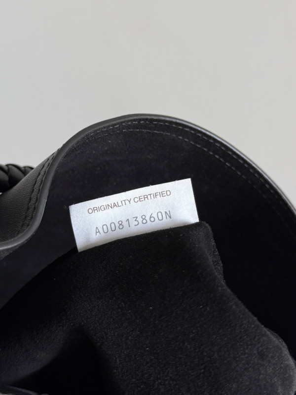 bo*te*ga Ve*ne*ta andiamo bucket